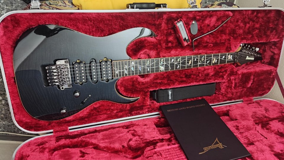 Ibanez J.Custom 8570 Z Black Onix 2016 ( a estrenar ) de segunda mano · Foto 8 de 10 · Barcelona · 2350 €