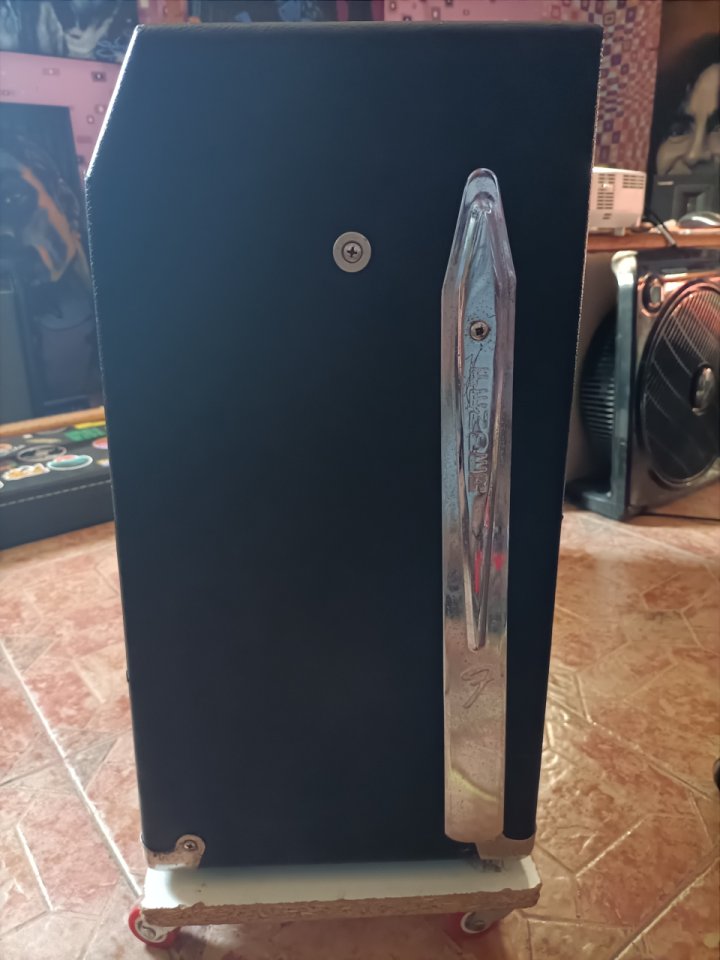 Guyatone Reverb Custom (Fender Twin Reverb clon) Fujigen-Gakki 70's Japón de segunda mano · Foto 8 de 8 · Alicante · 850 €