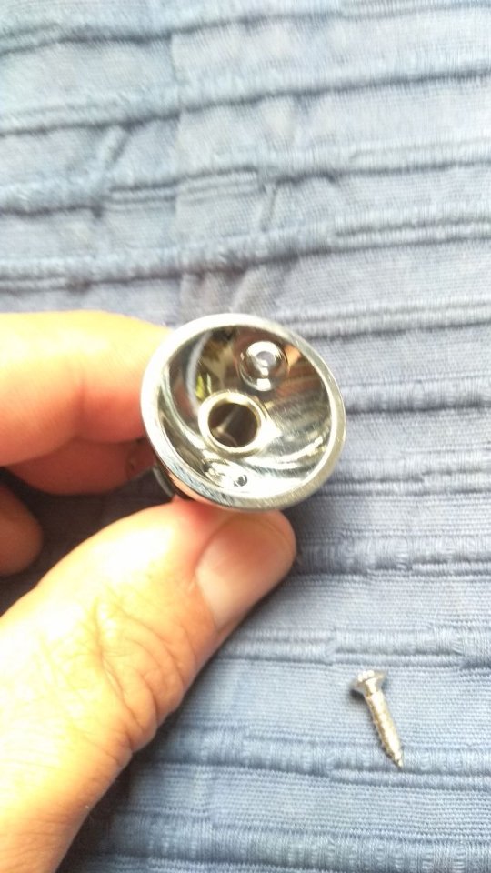 Jack con Cazoleta para Telecaster NUEVO.. 2 tormillos de segunda mano · Foto 1 de 3 · Valencia · 10 €