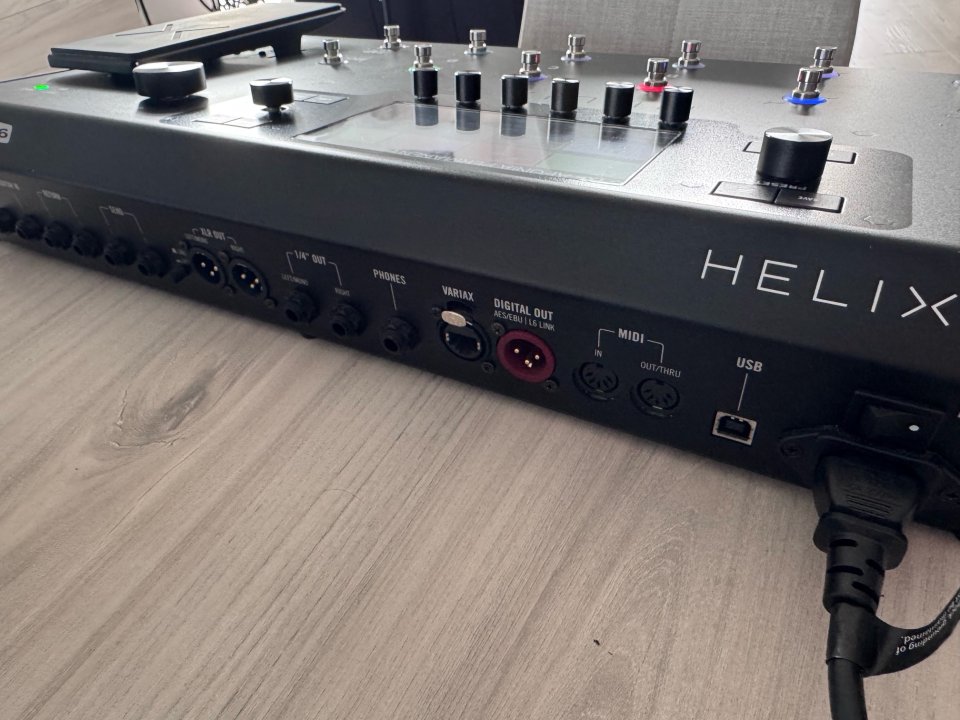 Line 6 Helix LT de segunda mano · Foto 8 de 9 · Madrid · 610 €