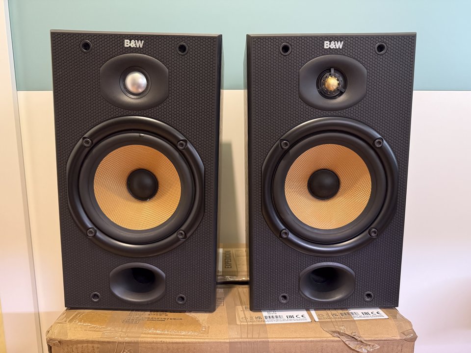 B&W DM 601 de segunda mano · Foto 1 de 2 · Bizkaia · 200 €