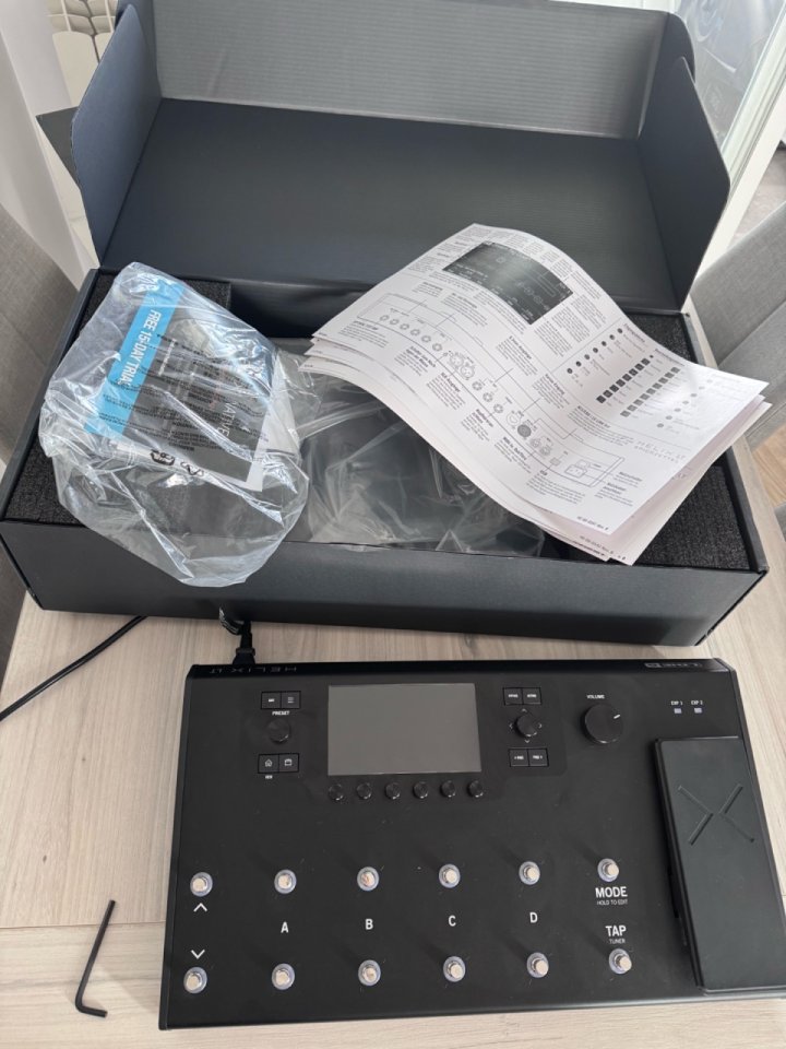 Line 6 Helix LT de segunda mano · Foto 9 de 9 · Madrid · 610 €