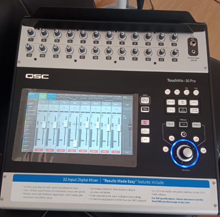 Vendo Mesa QSC Pro 30 canales