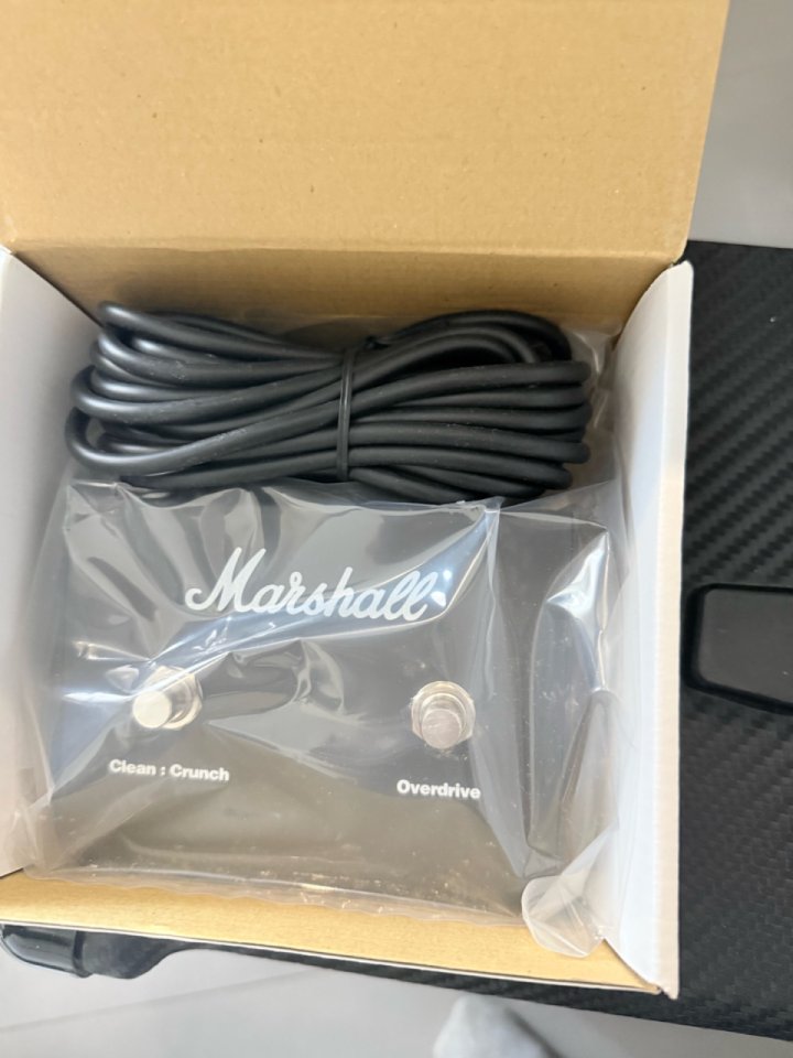 Marshall MG102CFX Amplificador Combo 100W Carbono de segunda mano · Foto 3 de 5 · Alicante · 200 €