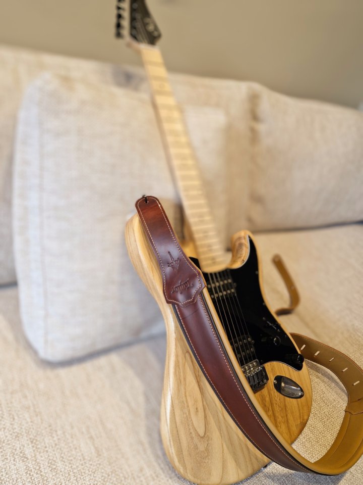 Correa Guitarra Taylor Ascension Cordovan 3" de segunda mano · Foto 3 de 10 · Barcelona · 95 €
