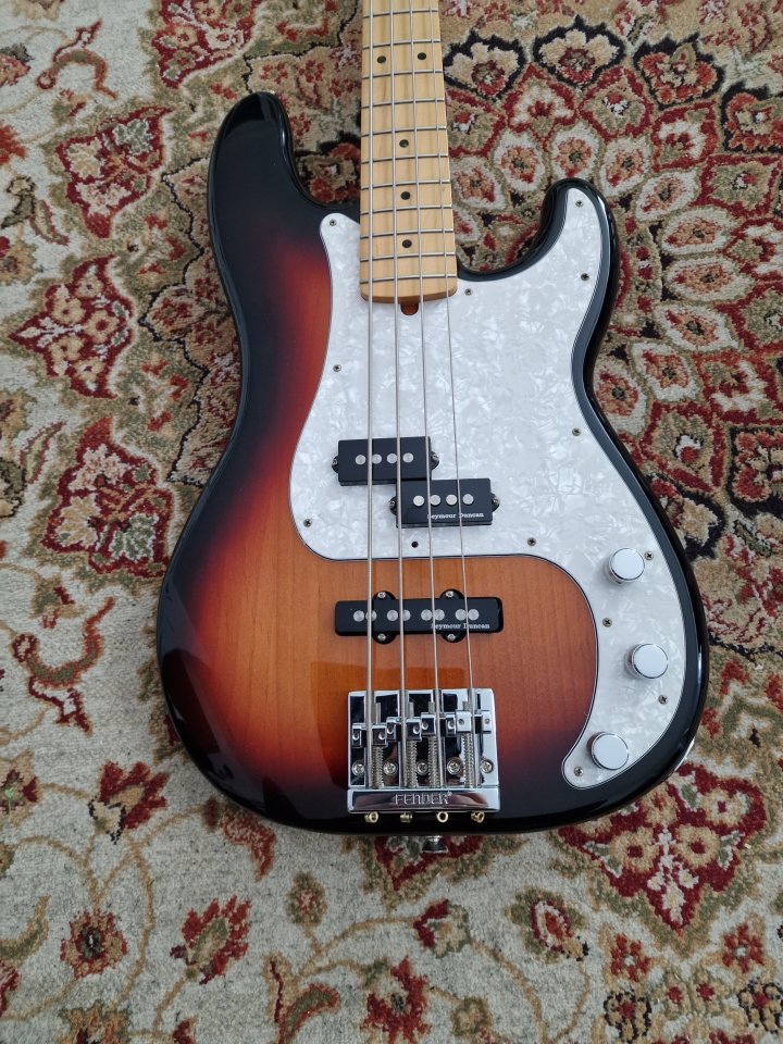 Fender precision deluxe bass
