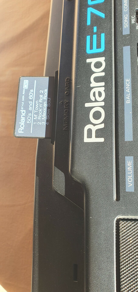 Roland E-70 de segunda mano · Foto 4 de 9 · Barcelona