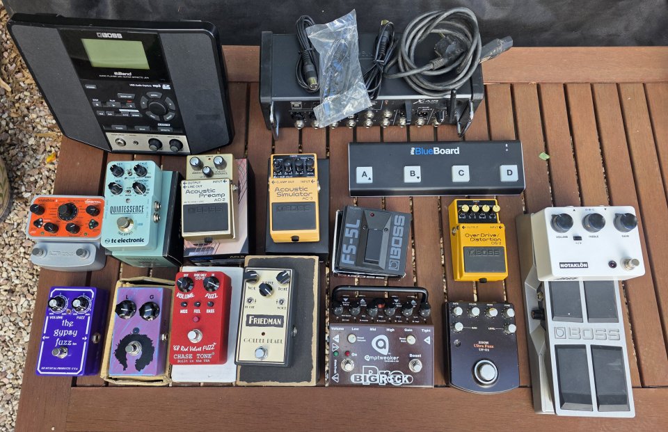 BLACK FRIDAY!! Mercadillo pedales y amplis HASTA 40%de descuento