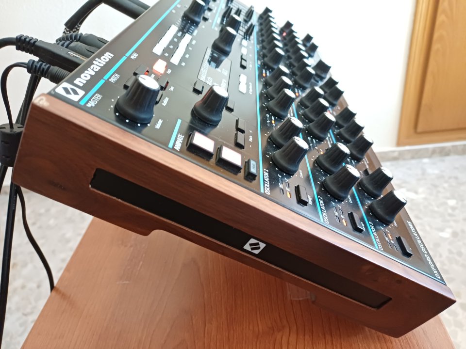 Novation PEAK en excelente estado