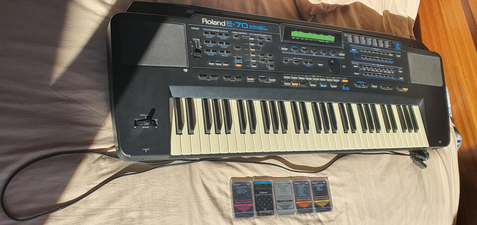 Roland E-70 de segunda mano · Foto 5 de 9 · Barcelona