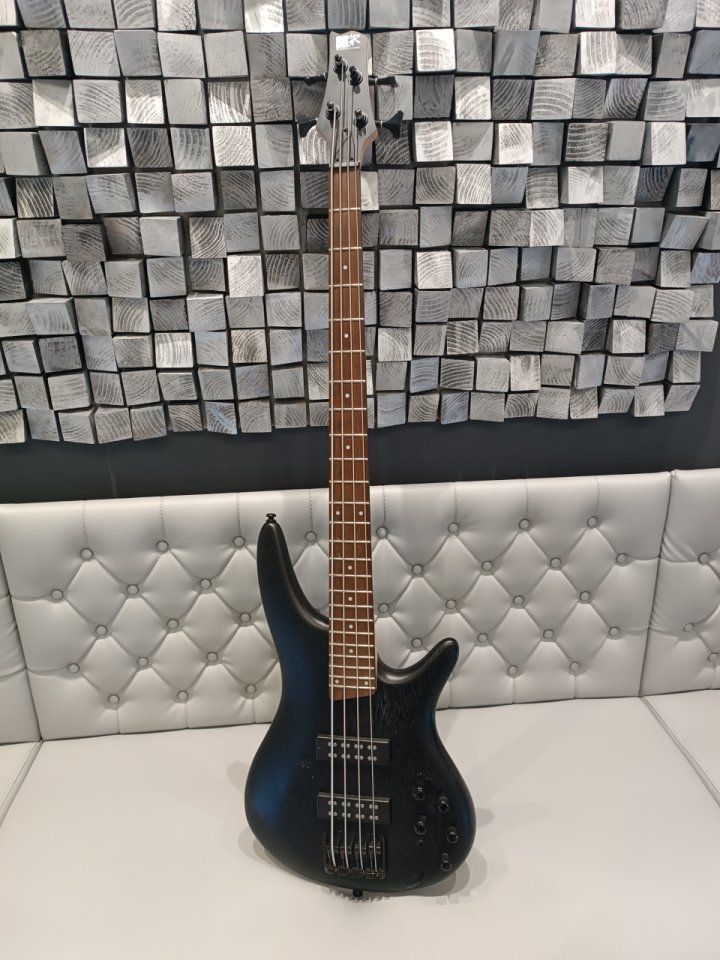 Bajo Ibanez SR300EB-WK
