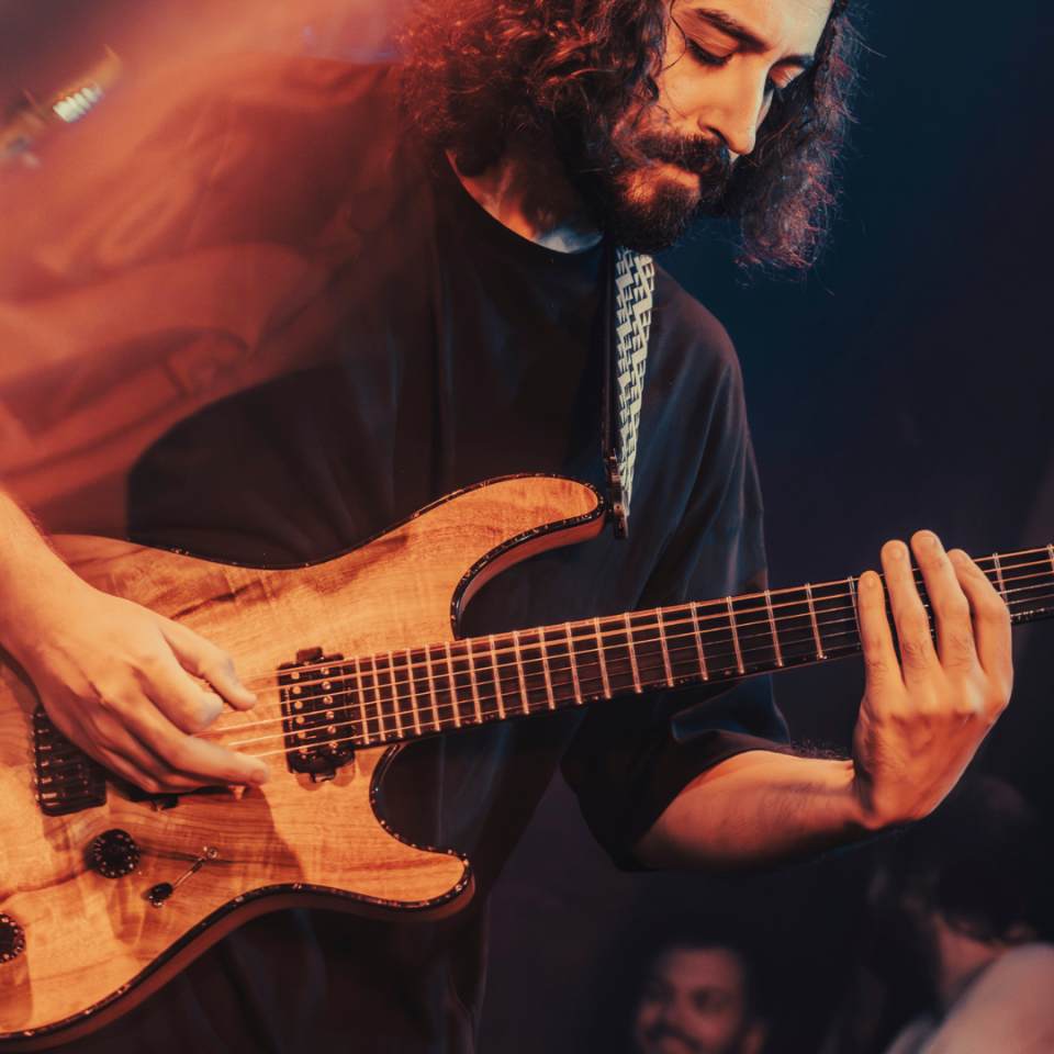 Clases de guitarra eléctrica online personalizadas de segunda mano · Valencia