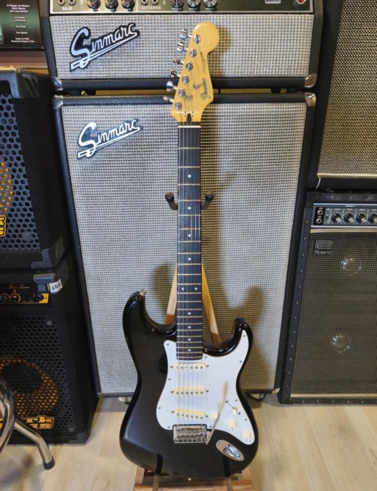 Fender Stratocaster Made in Japan 1982 de segunda mano · Foto 2 de 9 · Barcelona · 850 €