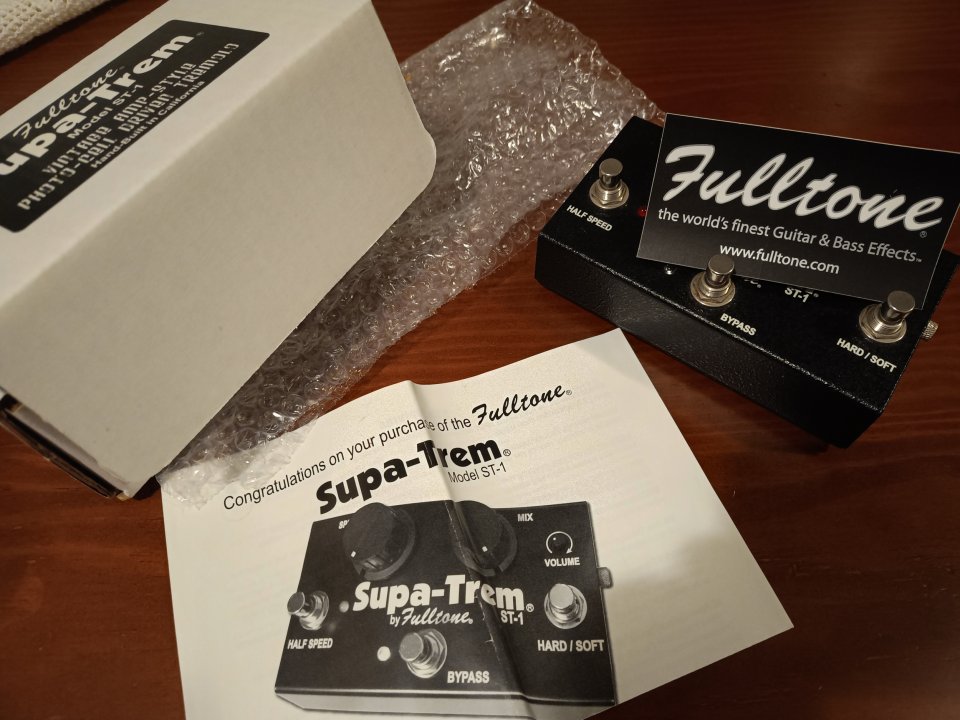 Pedal trémolo Fulltone Supa-Trem ST-1 de segunda mano · Foto 6 de 6 · Barcelona · 160 €