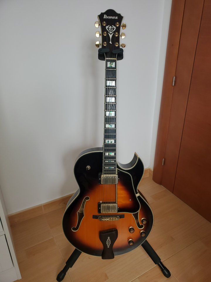 Ibanez Lgb30. Puro sonido jazz.