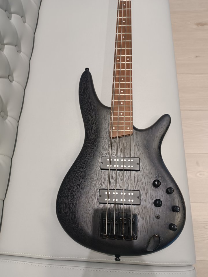 Bajo Ibanez SR300EB-WK