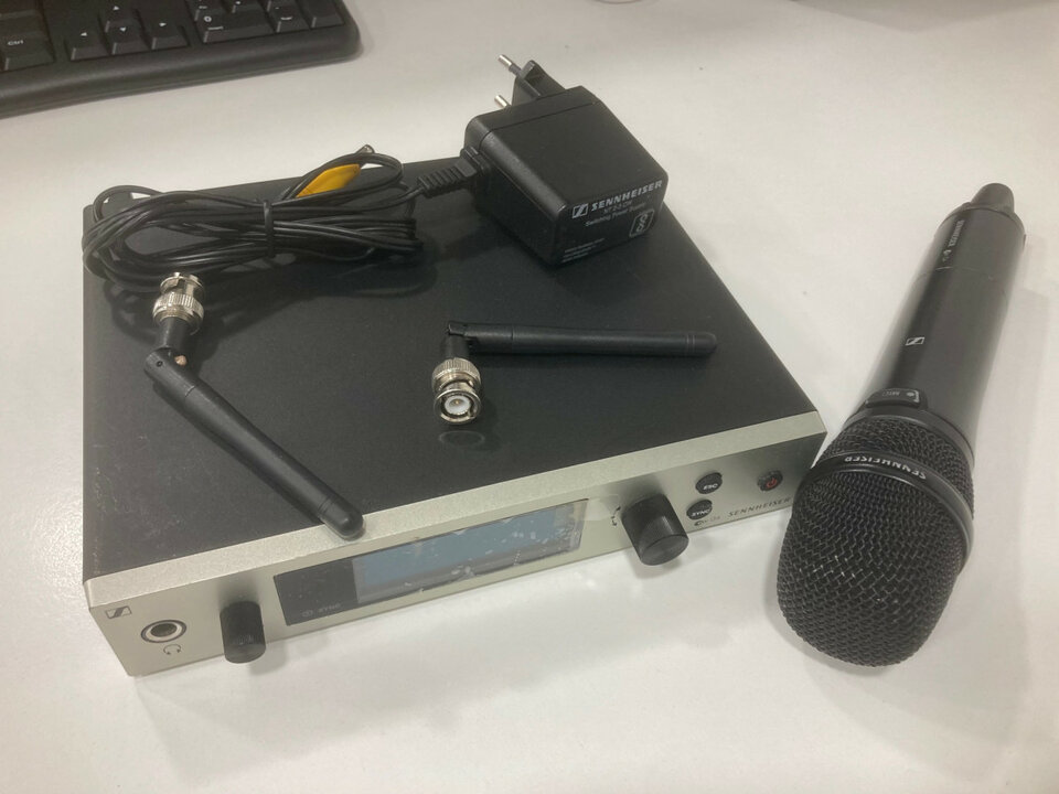 Micro inalámbrico Sennheiser de mano 300-500 G4. Cápula 835.