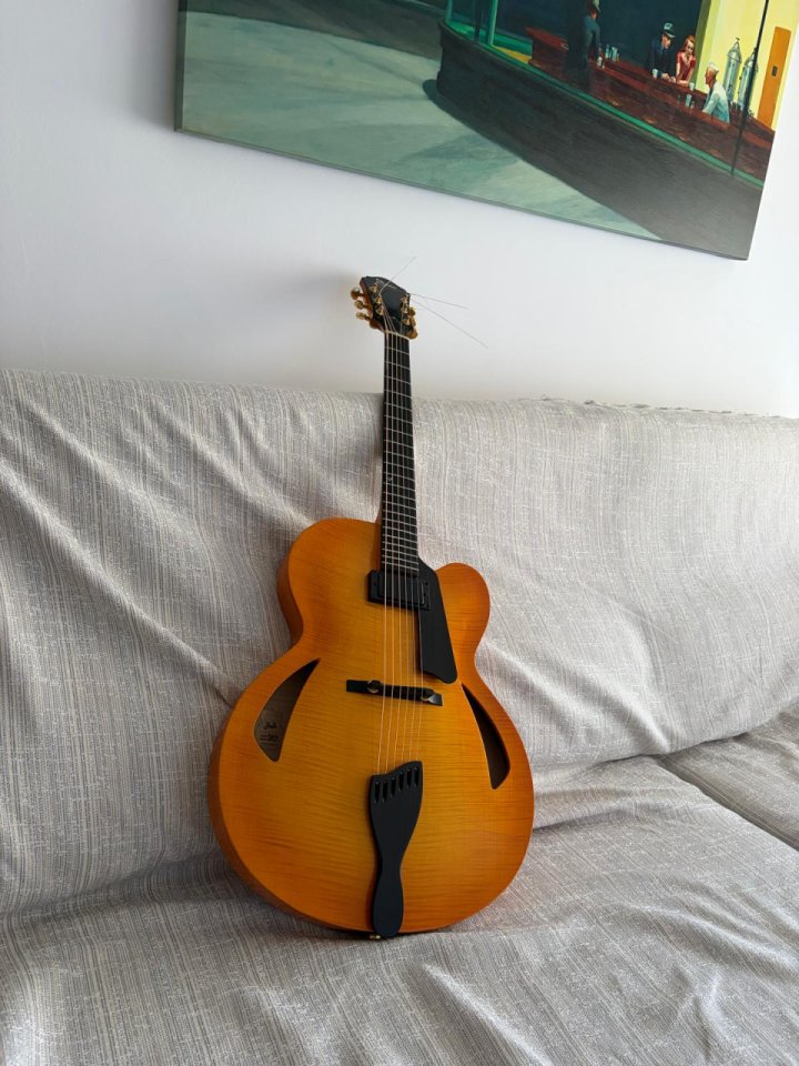 Archtop Jaén Astoria