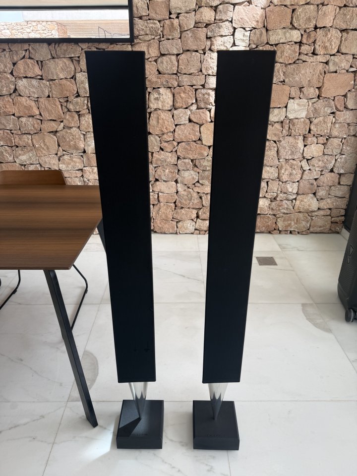 Bang & Olufsen Beolab 8000 de segunda mano · Foto 1 de 4 · Valencia · 1090 €