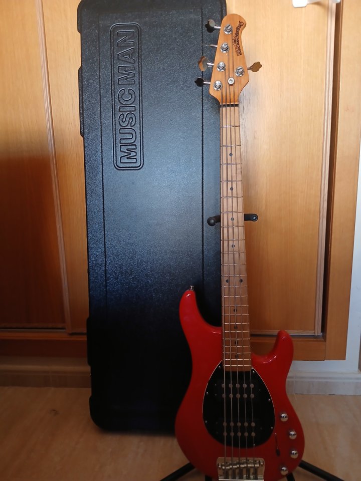 Musicman Sterling 5HH de segunda mano · Foto 1 de 7 · Ciudad Real · 1920 €