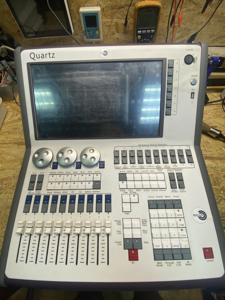 Avolites Quartz v16 clon