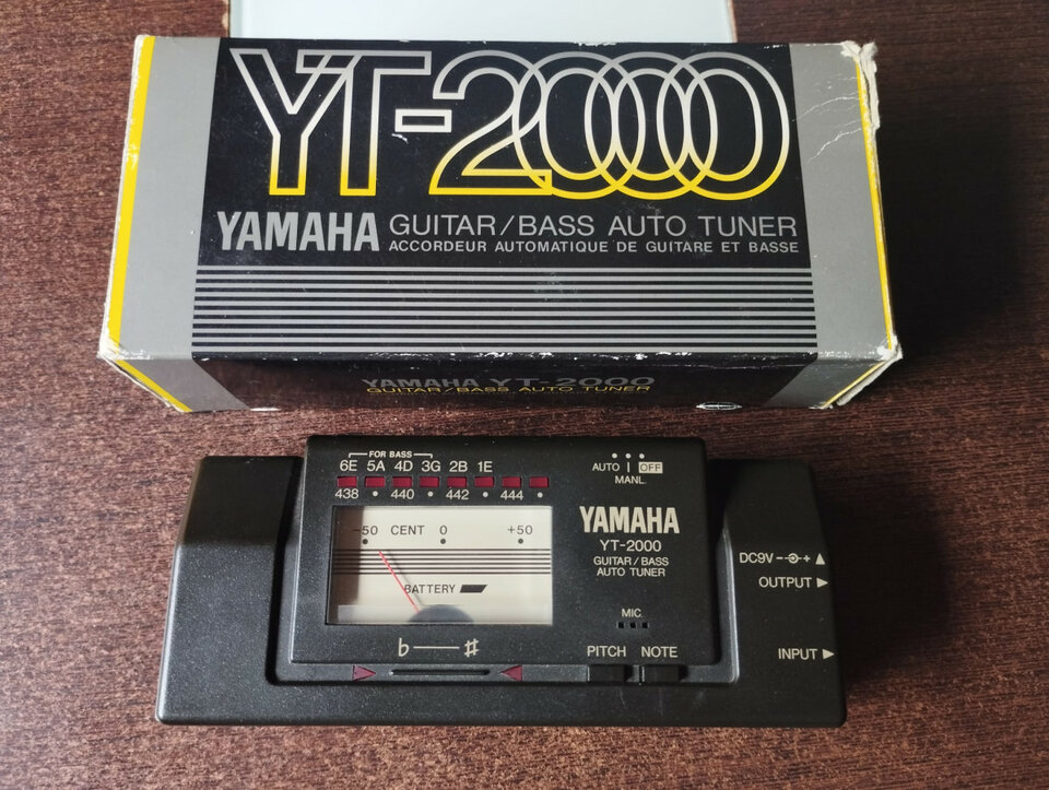 Afinador Yamaha YT2000