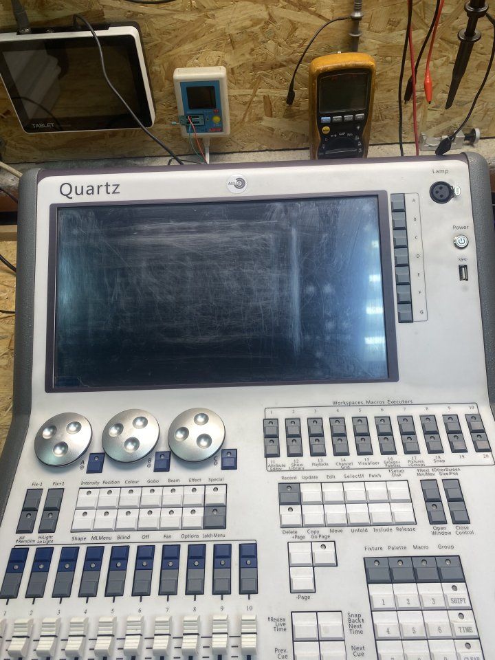 Avolites Quartz v16 clon