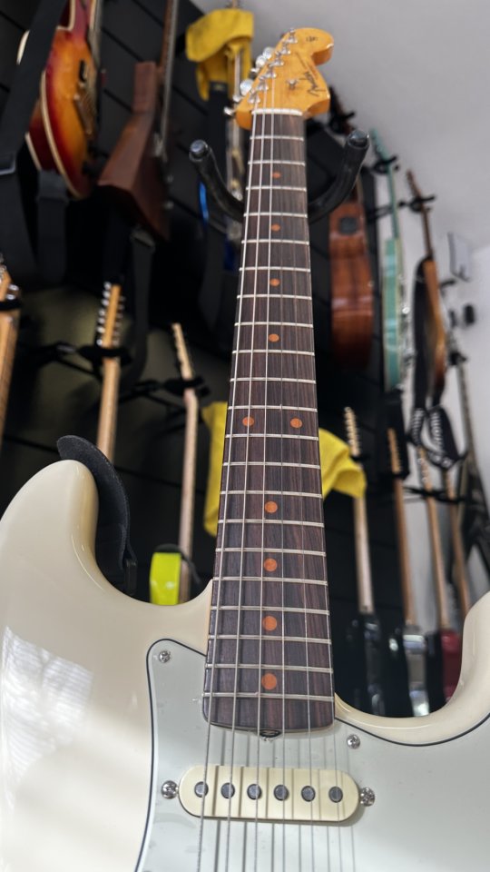 Fender Stratocaster Olympic white American Vintage II