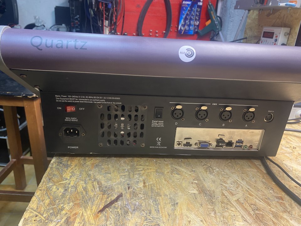 Avolites Quartz v16 clon