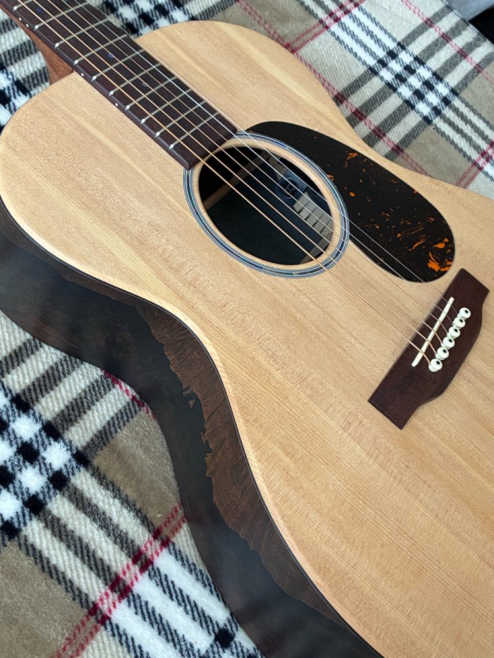 Guitarra acústica Martín x series de segunda mano · Foto 1 de 6 · La Rioja · 750 €