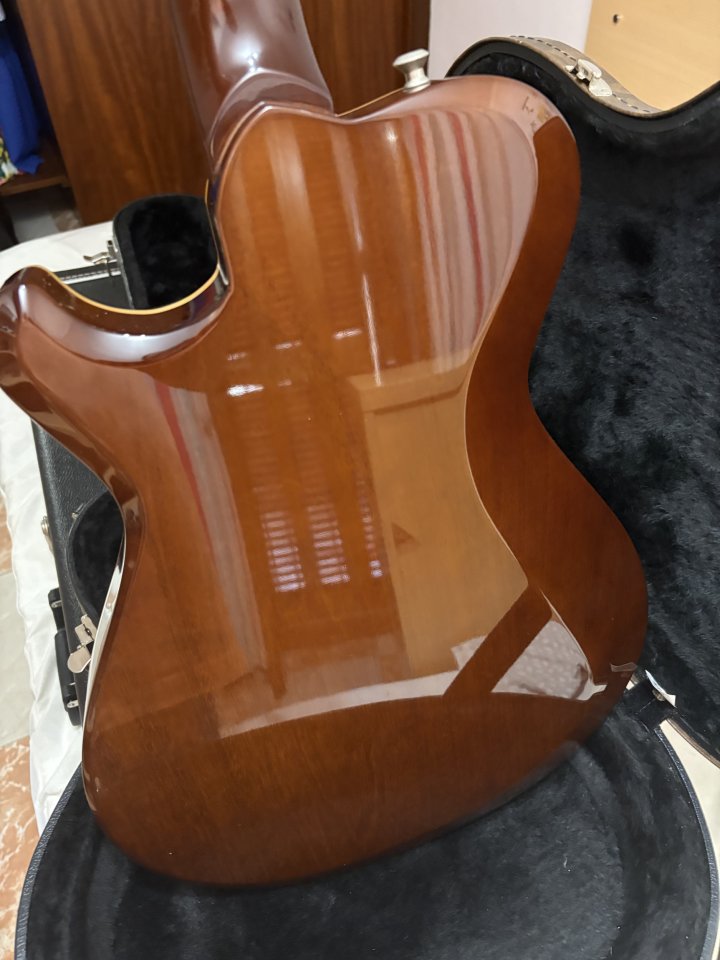 Guitarra knaggs modelo chena de segunda mano · Foto 8 de 9 · Illes Balears · 4400 €