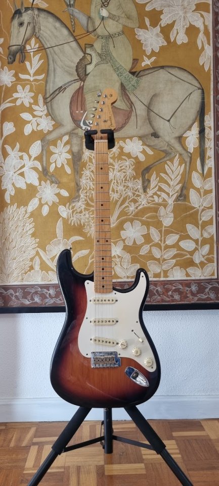 Fender Stratocaster Vintera 50s Strat Modified MN 2-SBr de segunda mano · Foto 1 de 6 · Valencia · 650 €