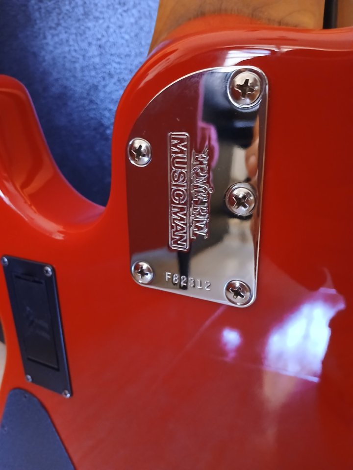 Musicman Sterling 5HH de segunda mano · Foto 4 de 7 · Ciudad Real · 1920 €