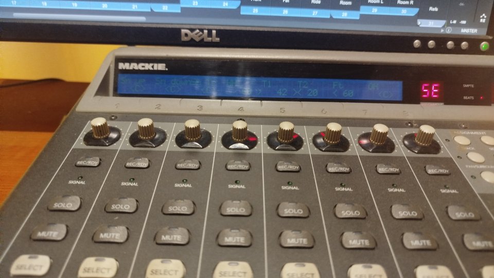 Mackie Control Universal y Extender