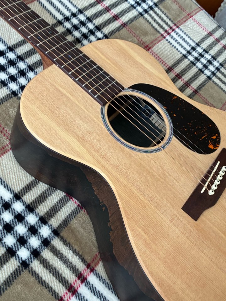 Guitarra acústica Martín x series de segunda mano · Foto 2 de 6 · La Rioja · 750 €