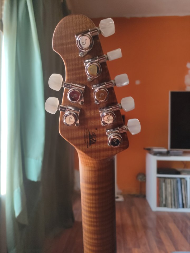 Music Man JP15 / cuerdas de segunda mano · Foto 7 de 10 · Barcelona · 3100 €