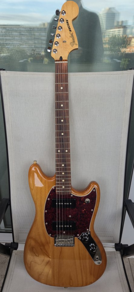 Fender Mustang 90 de segunda mano · Foto 1 de 10 · Barcelona · 750 €