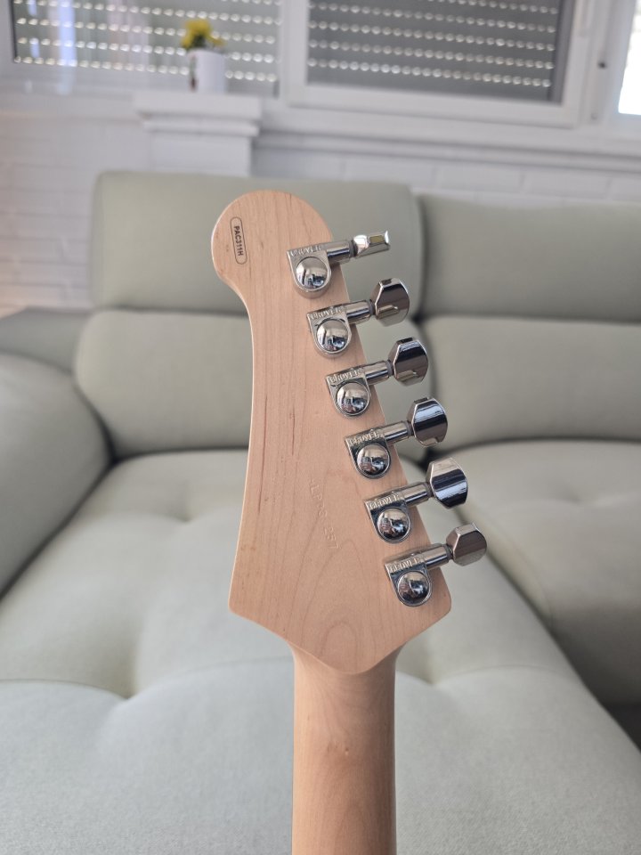 Yamaha Pacifica 311H Vintage White + humbucker Gibson + funda Thomann de segunda mano · Foto 4 de 5 · Valencia · 350 €