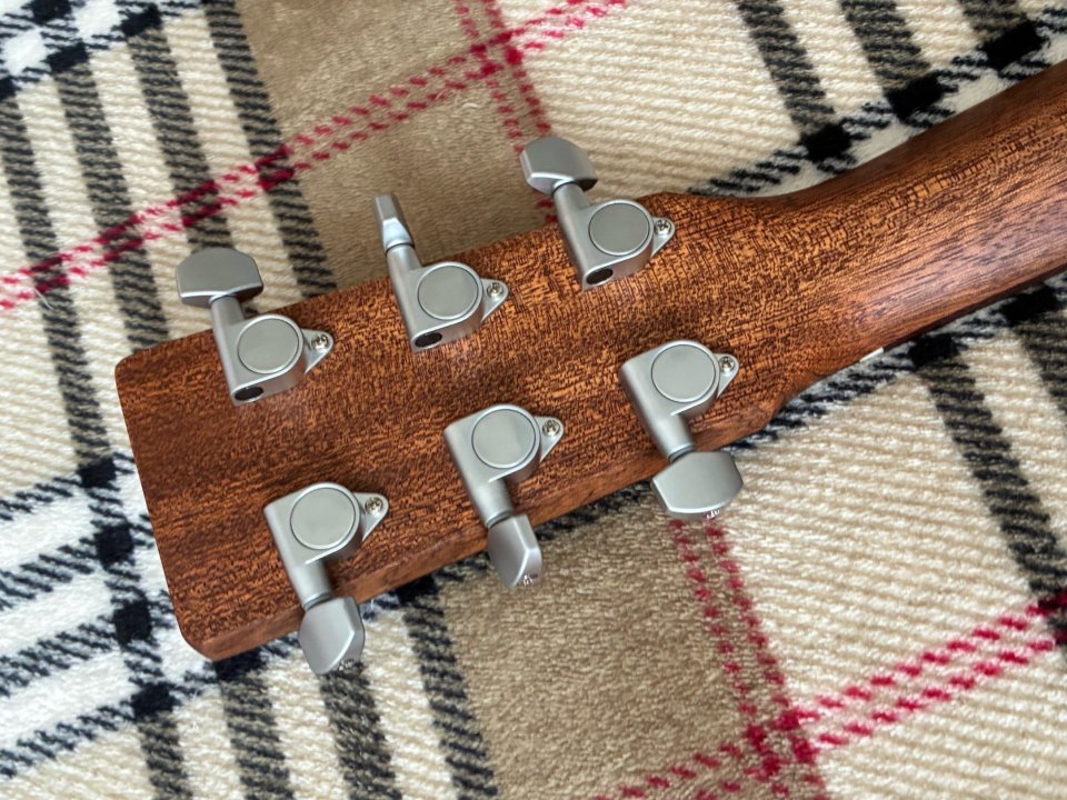 Guitarra acústica Martín x series de segunda mano · Foto 5 de 6 · La Rioja · 750 €