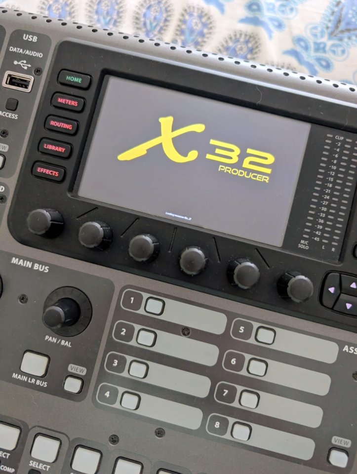 Behringer X32 Producer ¡Absolutamente impecable, ahorra 300€! de segunda mano · Foto 2 de 8 · SC Tenerife · 675 €