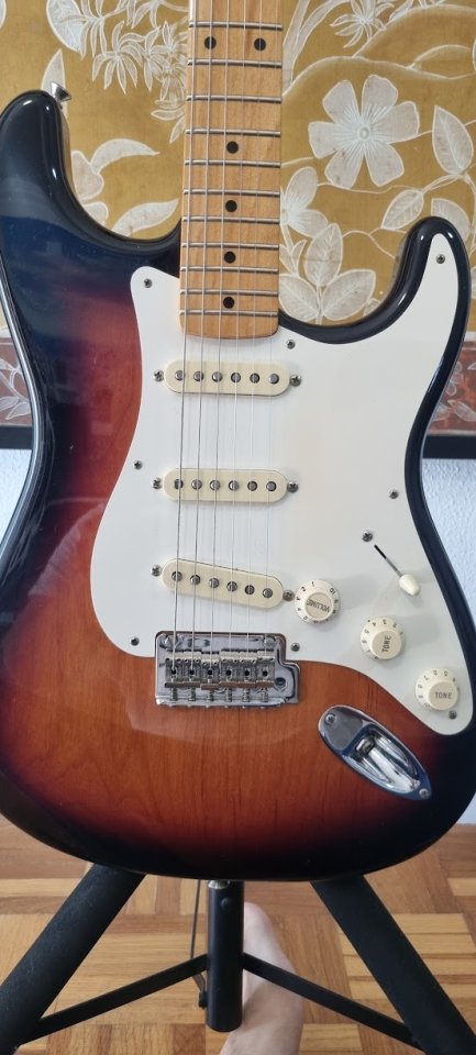 Fender Stratocaster Vintera 50s Strat Modified MN 2-SBr de segunda mano · Foto 5 de 6 · Valencia · 650 €