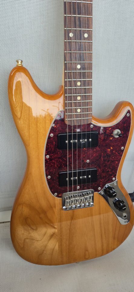 Fender Mustang 90 de segunda mano · Foto 2 de 10 · Barcelona · 750 €