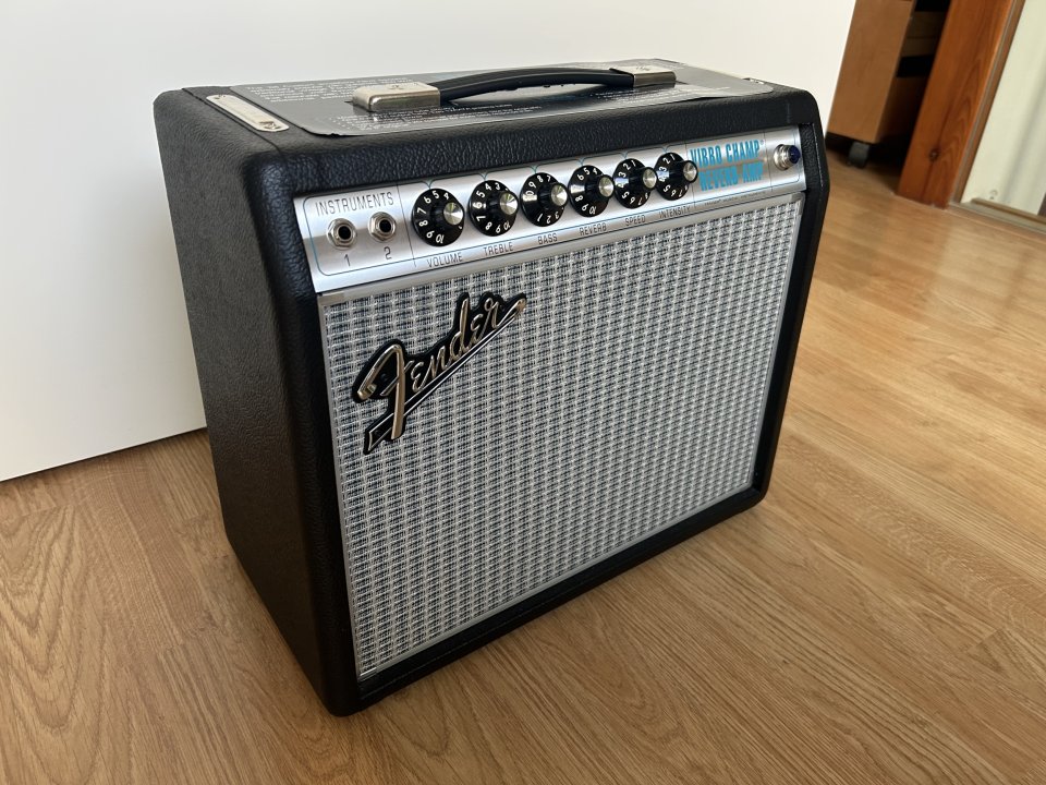 Fender Vibró Champ Reverb Amp NUEVO