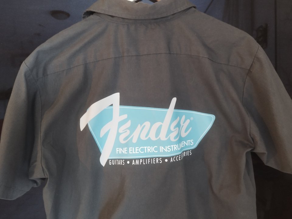 Camisa Fender de segunda mano · Foto 2 de 2 · Madrid · 35 €