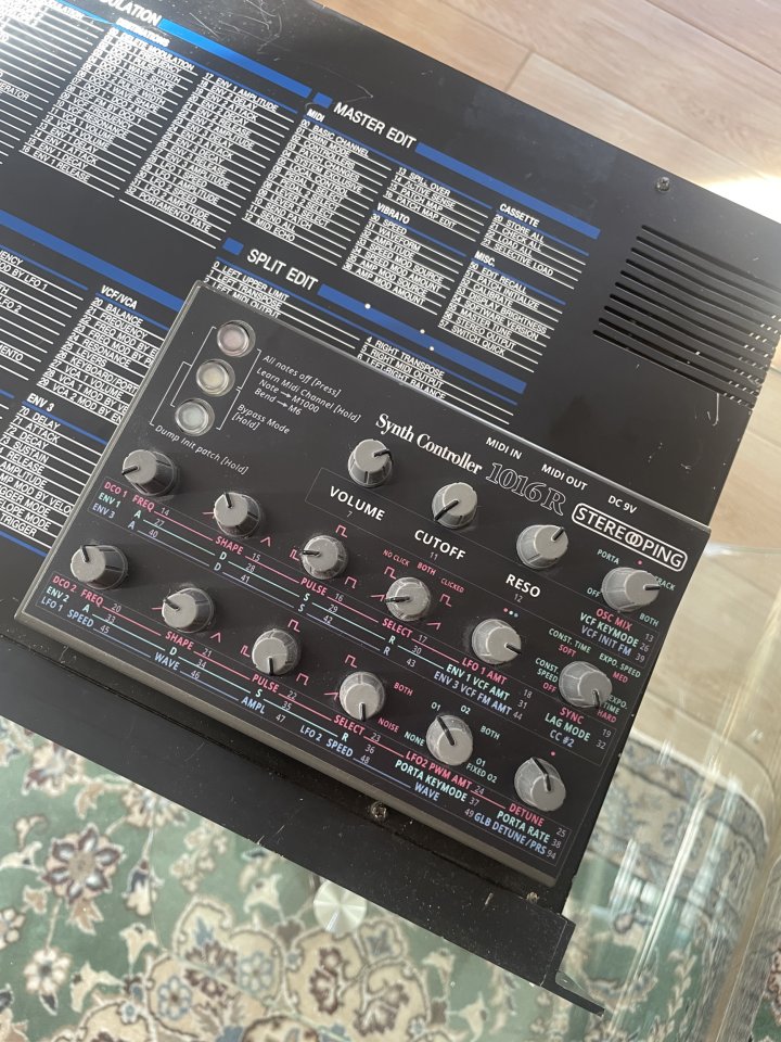 Oberheim Matrix 6R de segunda mano · Foto 2 de 3 · Barcelona · 1300 €