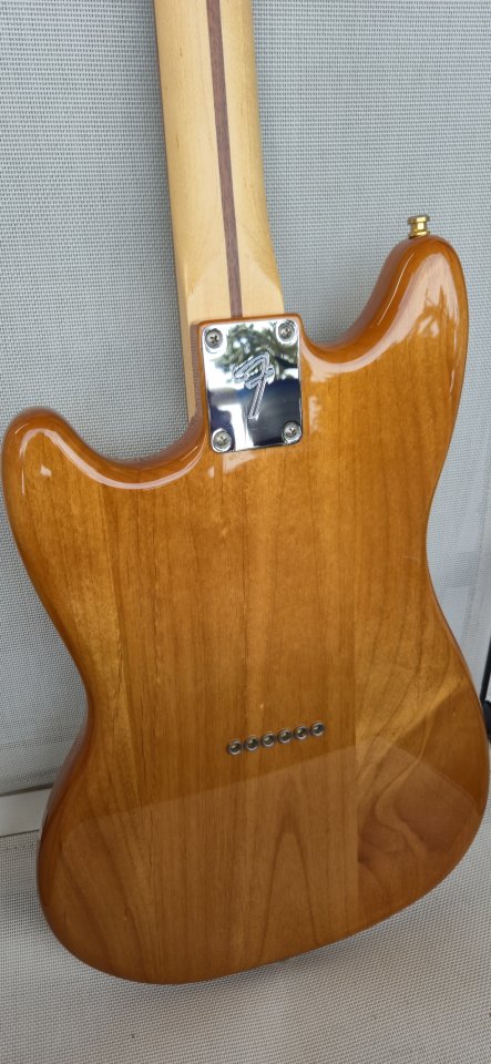 Fender Mustang 90 de segunda mano · Foto 4 de 10 · Barcelona · 750 €