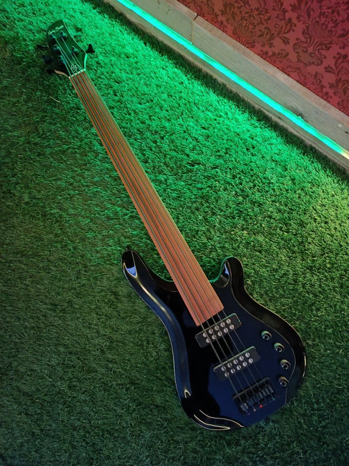 Harley Benton B-550FL BK Progressive Series