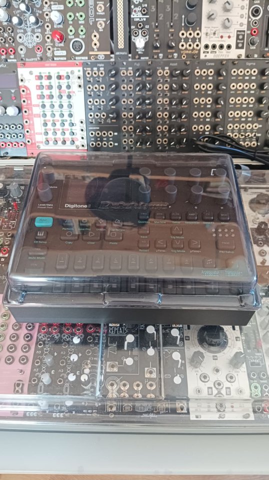 Elektron Digitone II 16 Voice Polyphonic Synth de segunda mano · Foto 2 de 7 · Barcelona · 790 €