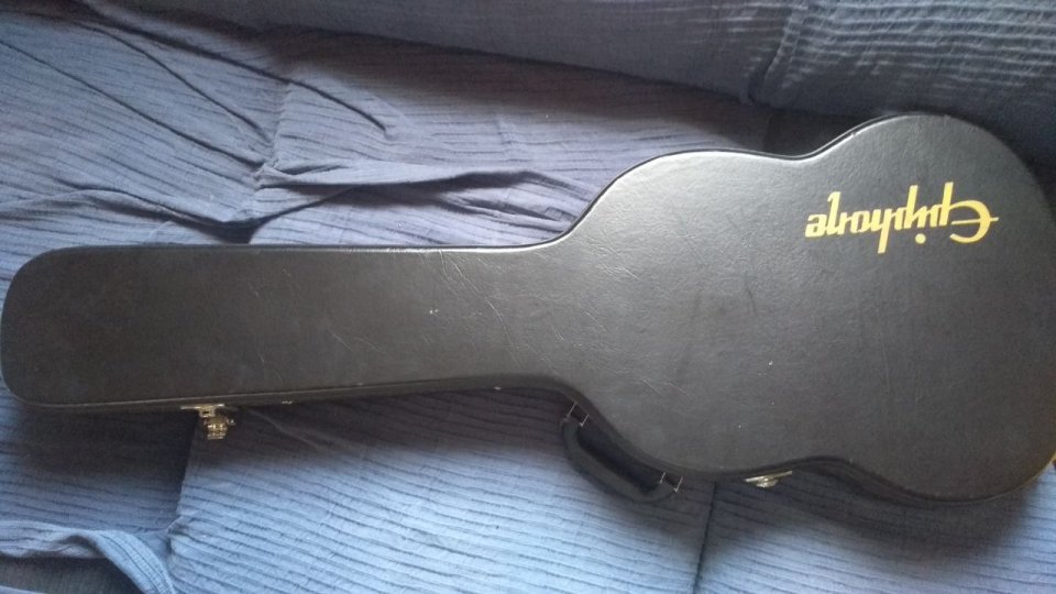 Estuche Epiphone de segunda mano · Foto 1 de 8 · Valencia · 95 €