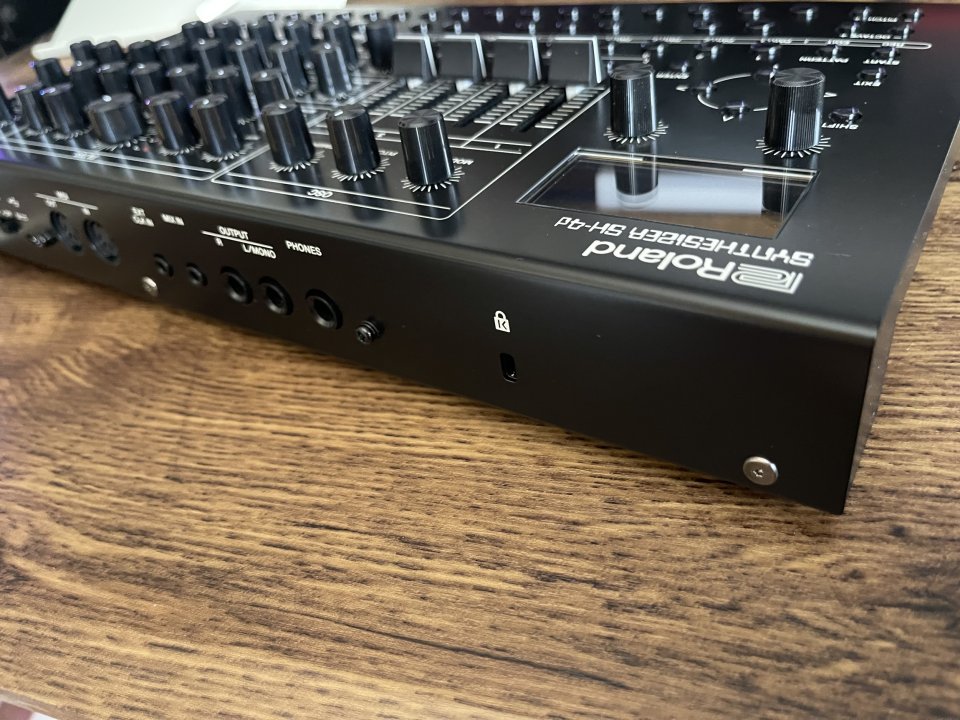 Roland SH-4D de segunda mano · Foto 7 de 10 · Cádiz · 399 €